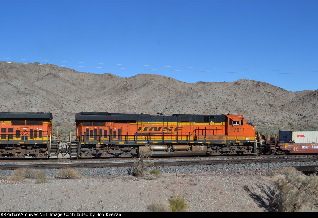 BNSF 7011